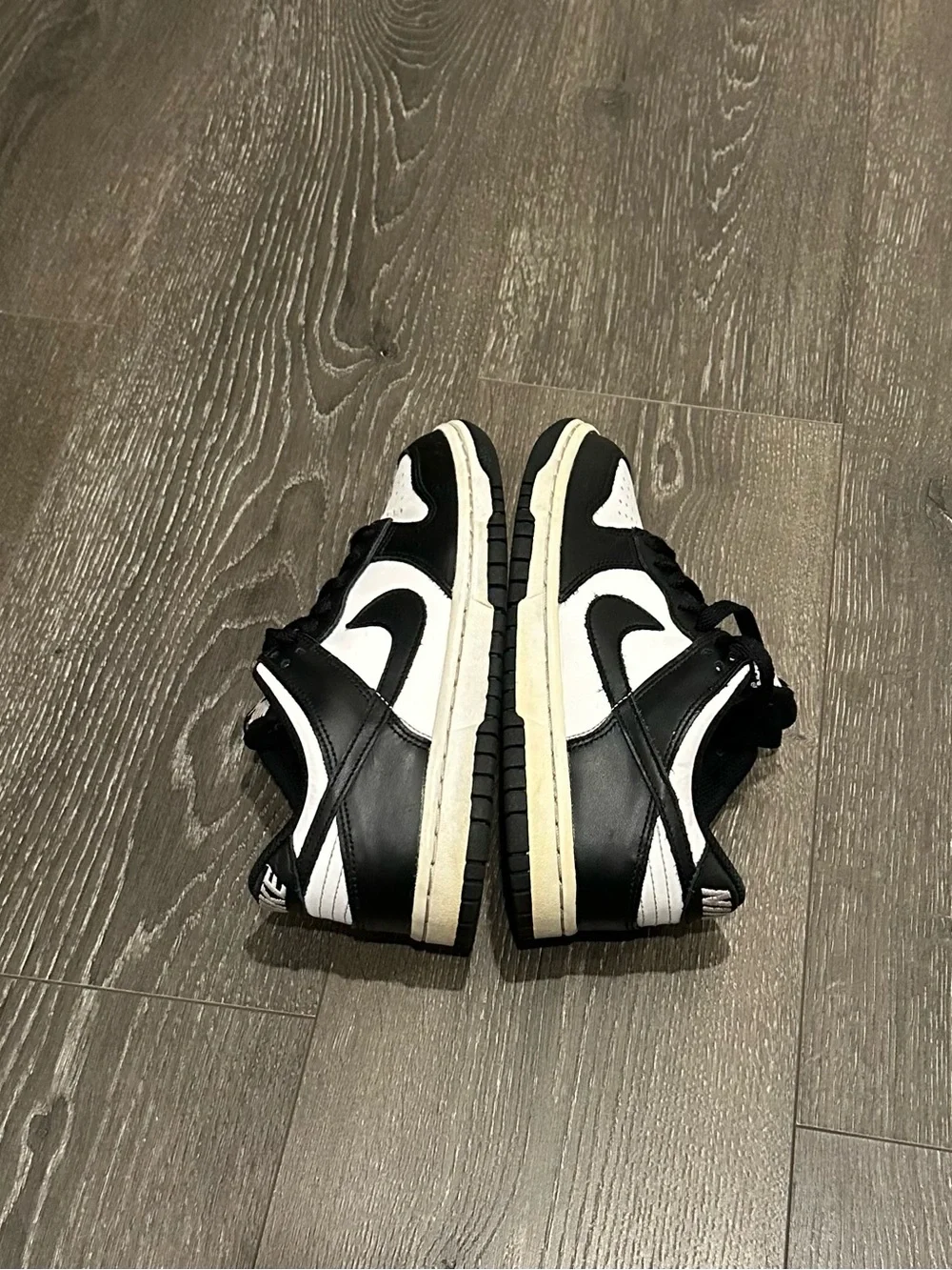 Nike Kids Black and White Dunk  Low-Panda Unisex Sneakers  size 4.5Y